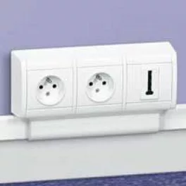   Legrand DLP mini Ø60 szerelvénykeret hármas, csatornához Legrand 031696