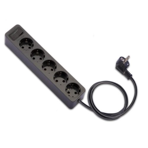 Földelt szerelt elosztó 1,5m-es vezetékkel, ötös, kapcsolóval, fekete, 16A-250V, 2625-N, Famatel S.A