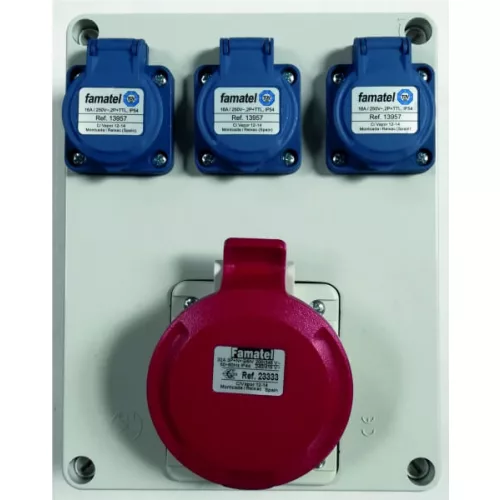Szerelt ipari doboz 3074, 1db 5P 32A, 3 db HT IP44, 3070_2, Famatel S.A