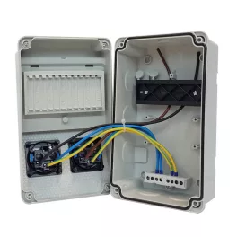   TP Electric Ipari doboz szerelt 130x220 2x(2P+F) előlapon VEZETÉKELVE(3318-200-0000) 3318-111-0003