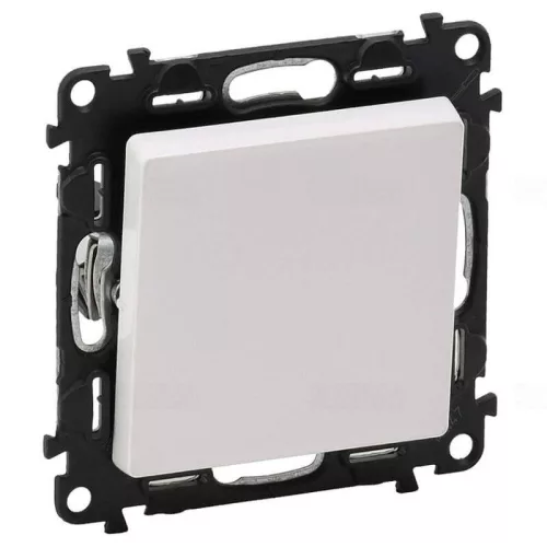 Legrand Valena Life egypólusú kapcsoló 10 AX fehér, Legrand 752101