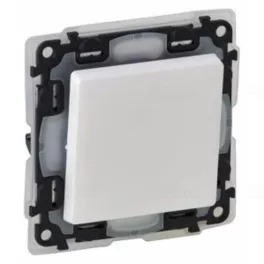   Legrand Valena Life váltóérintkezős nyomó IP44 fehér, Legrand 752171