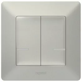   Legrand Valena Life okos dupla kapcsoló (távvezérlő) 2 csoport vezetékes okos eszköz távvezérlésére alkalmas (egypólusú kapcsoló, mikromodul, csatlakozóaljzat…stb); díszítőkerettel, elemmel és kétoldalú ragasztóval szállítva alumínium, Legrand 752387