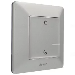   Legrand Valena Life okos forgatókönyv kapcsoló (távvezérlő) Home + Control alkalmazásban beállított ébredés / elalvás forgatókönyvek indítására; díszítőkerettel, elemmel és kétoldalú ragasztóval szállítva alumínium, Legrand 752389