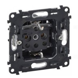   Legrand Valena InMatic 2P+F csatlakozóaljzat mechanizmus, csavaros Legrand 753025