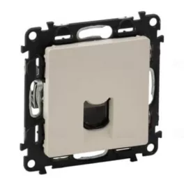   Legrand Valena Life 1xRJ45 Cat. 6 UTP csatlakozóaljzat  elefántcsont, Legrand 753242