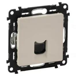   Legrand Valena Life 1xRJ45 Cat. 5e FTP csatlakozóaljzat  elefántcsont, Legrand 753253