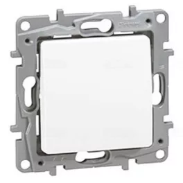 Legrand Niloé egypólusú kapcsoló, fehér Legrand 764500