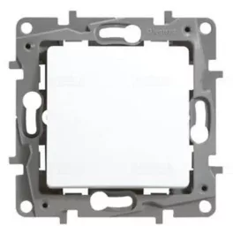 Legrand Niloé keresztkapcsoló, fehér Legrand 764504