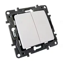   Legrand Niloé kettős váltóérintkezős nyomó, fehér Legrand 764508