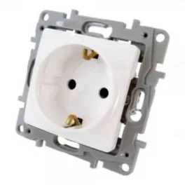   Legrand Niloé 2P+F csatlakozóaljzat biztonsági zsaluval (csavaros), fehér Legrand 764529