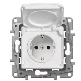   Legrand Niloé 2P+F aljzat IP44 biztonsági zsaluval, fehér Legrand 764531