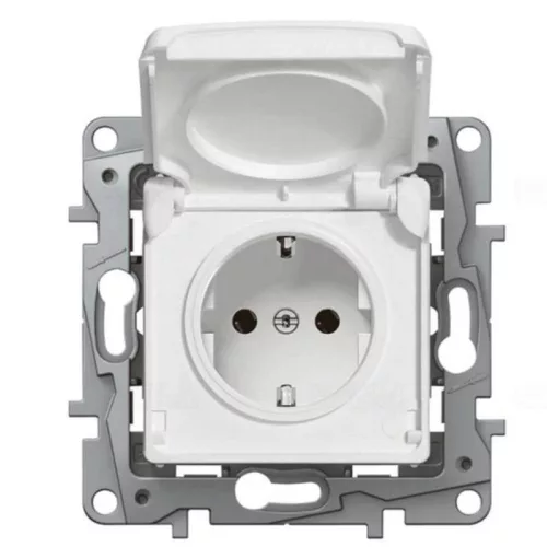 Legrand Niloé 2P+F aljzat IP44 biztonsági zsaluval, fehér Legrand 764531