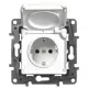 Legrand Niloé 2P+F aljzat csapófedeles biztonsági zsaluval, fehér Legrand 764532