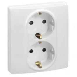   Legrand Niloé 2×2P+F csatlakozóaljzat biztonsági zsaluval (csavaros), fehér Legrand 764544