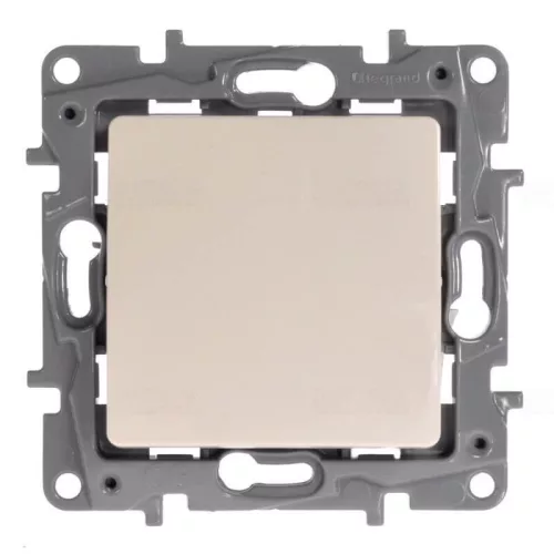 Legrand Niloé kettős USB töltőaljzat, bézs Legrand 764694