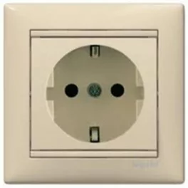   Legrand Valena 2P+F csatlakozóaljzat monoblokk, elefántcsont Legrand 774323
