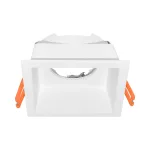 BRY-TETRA-CF-SQR-WHT-SPOTLIGHT