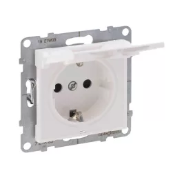   Legrand Suno 2P+F csatlakozóaljzat (rugós), biztonsági zsaluval, csapófedéllel IP21, fehér, Legrand 721127