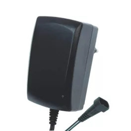   Home MW MD25 hálózati adapter, 2250 mA áramfelvételig, 3-12 V DC, LED visszajelző, polaritás-állítás, 6 db-os csatlakozókészlet, MW_MD25