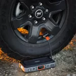 NEBO NEB-PBK-0004-G Assist-Air Jump Starter, 1500 A, 55,5 Wh akkumulátor, 120 PSI, 1x USB-A (2,1 A), 1x USB-C (20 W), 200 lm, indítás rásegítő, NEB-PBK-0004-G