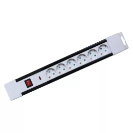   Home NVP 06K/WH túlfeszültség védett hálózati elosztó, 2 m, kapcsolós, H05VV-F 3G1,5 mm2 kábel, IP20 kivitel, 6 aljzat, max. 3500W, falra akasztható