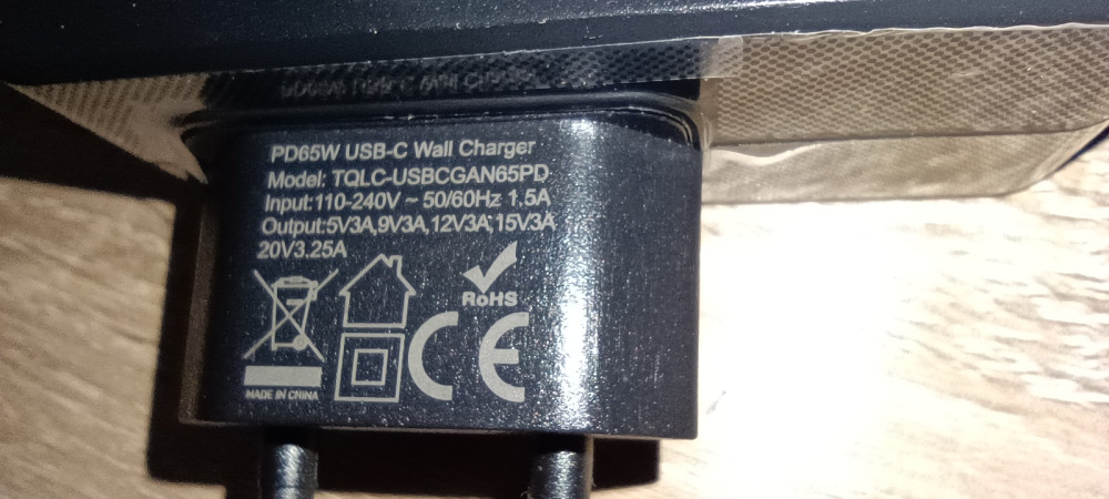   Home NBC 65W univerzális USB-C gyorstöltő, maximális terhelhetőség 65 Watt,  GaN technológia, hagyományos és PD eszközökhöz, NBC_65W
