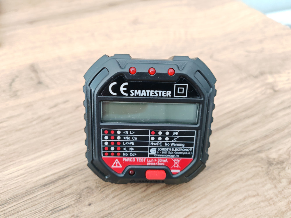   Home SMATESTER konnektor teszter, LED visszajelzők, Voltmérő, L-N, N-E, RCD mA, Fi és RCD relé ellenőrző, elem nélkül, max. 250 V~ aljzatokhoz
